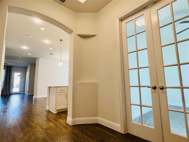 Photo - 4408 Juniper Ln