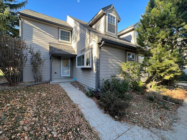 Tranquil 3 bedroom 3 bathroom Townhome loc... - Tranquil 3 bedroom 3 bathroom Townhome loc...