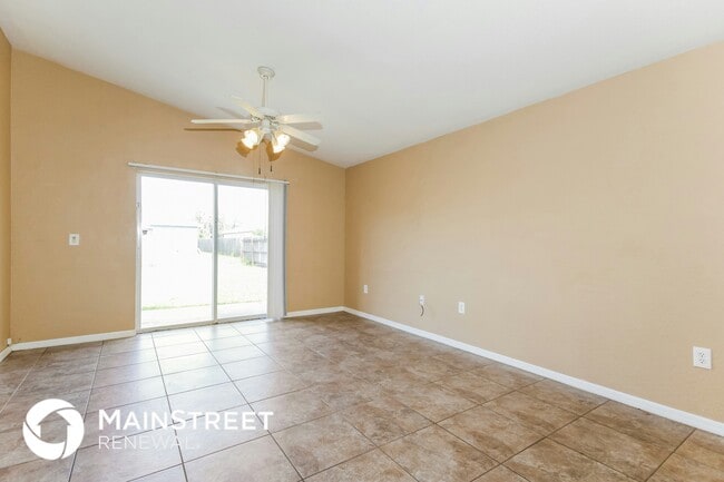 Photo - 955 Pisgah Pl