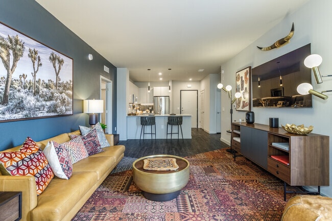 2BR, 2BA - 1,173SF - Emory at RED