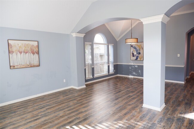 Photo - 2614 Parkbriar Ln