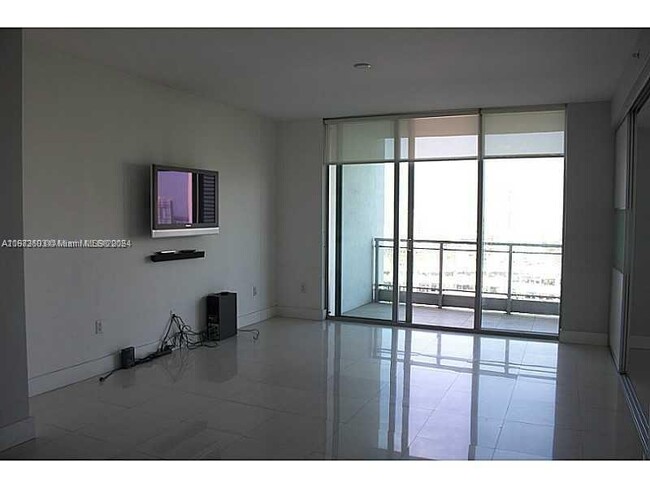 Photo - 90 SW 3rd St Condo Unit 2111