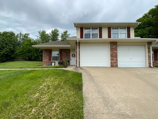 Photo - 3 Bedroom 2 Bathroom Duplex