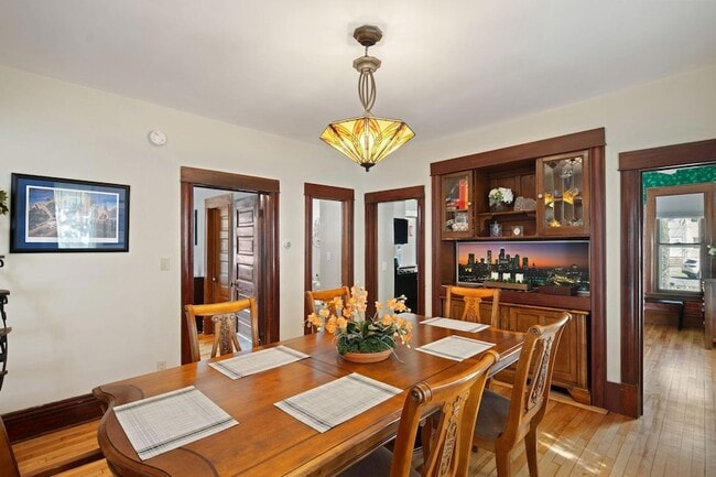 Photo - 2713 Garfield Ave