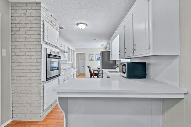 Photo - 6102 Wrigley Way