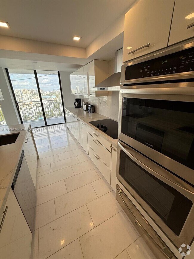 Building Photo - 210 174th St Unit 2310 Rental