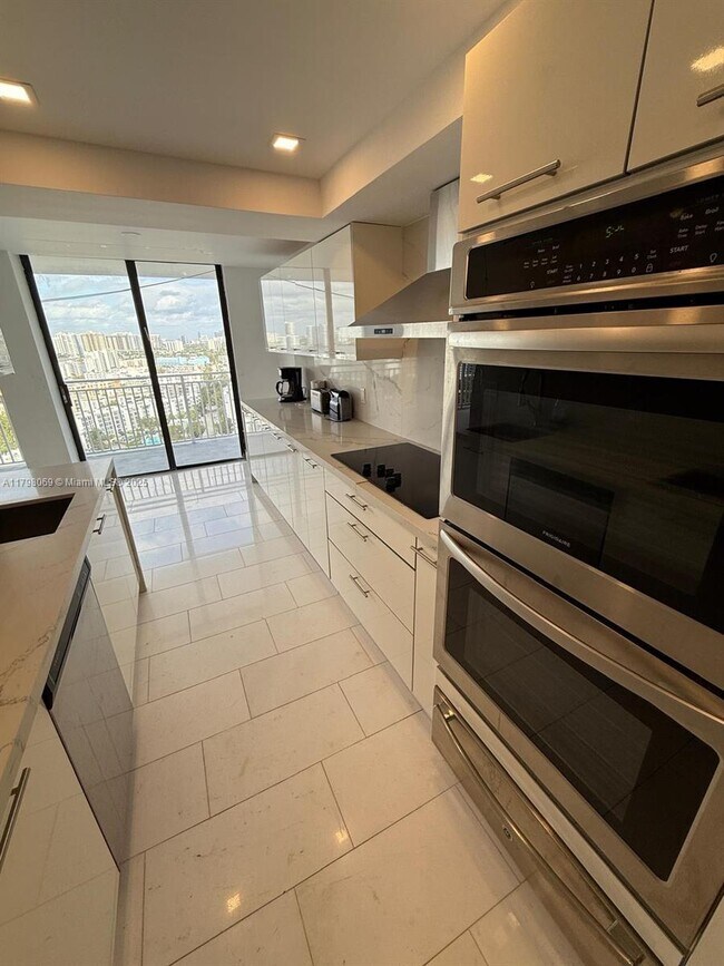 Photo - 210 174th St Unidad 2310 Rental