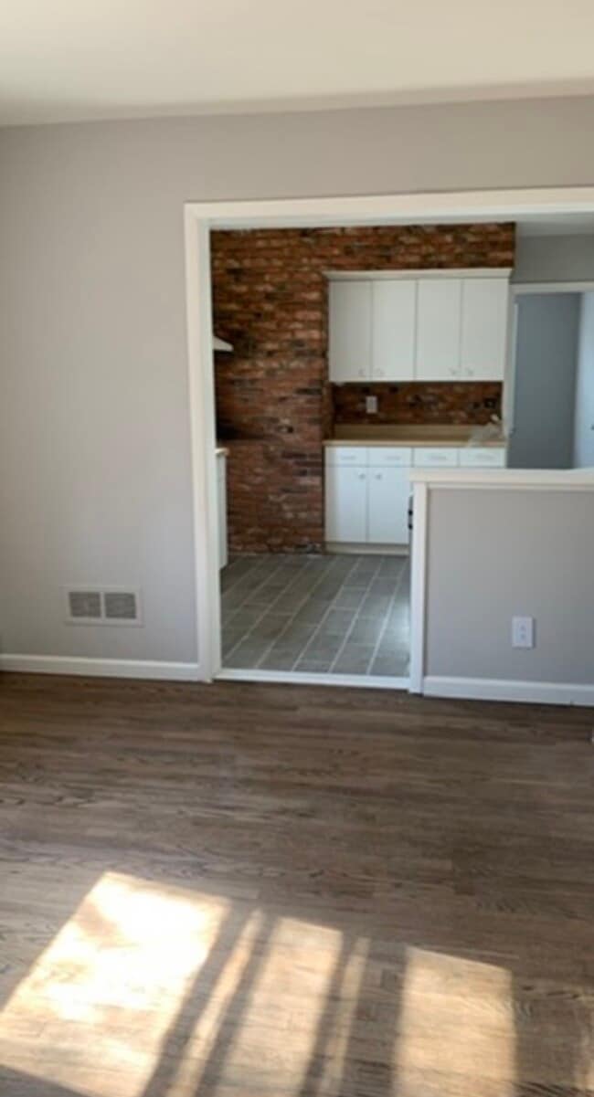 Photo - 933 Lafayette Ave Ext