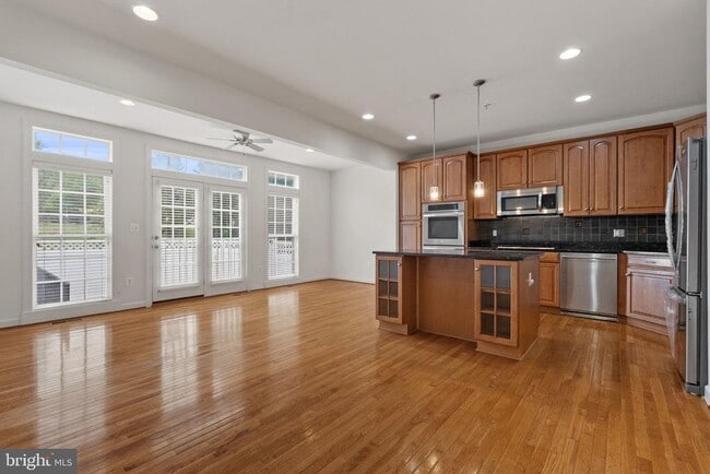 Building Photo - 1515 Regent Manor Ct Rental