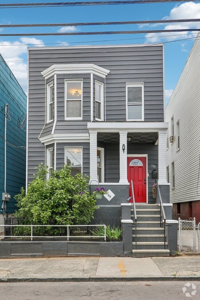 Building Photo - 196 Clendenny Ave Rental