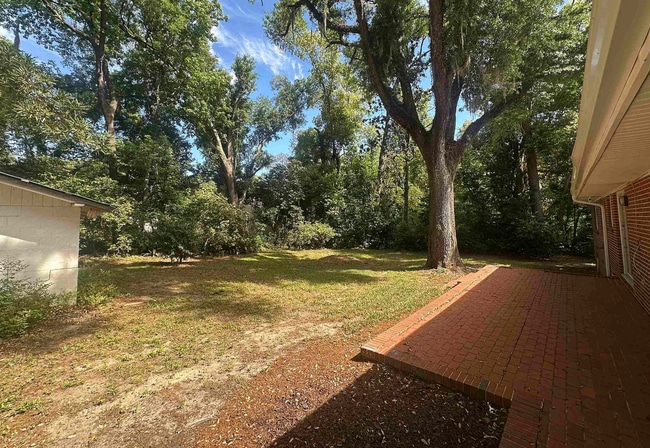 Photo - 123 Columbia Dr