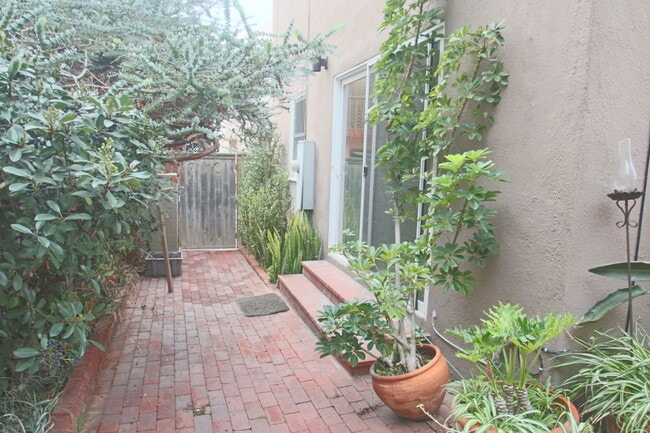 Photo - 126 8th St Unit B