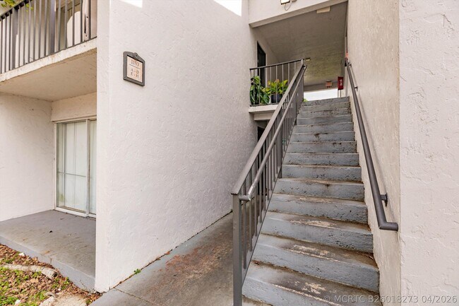 Photo - 1153 Lake Victoria Dr Unit H