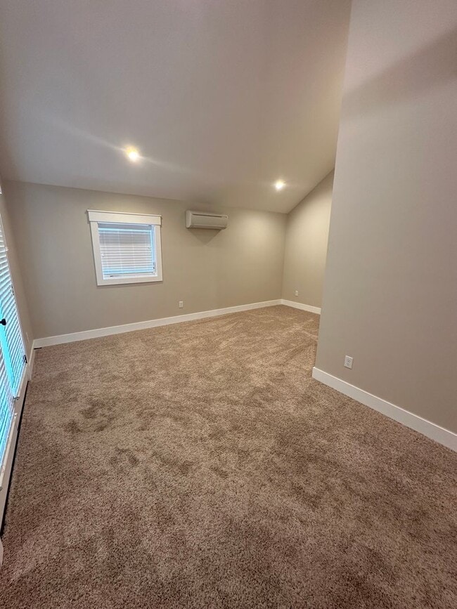 Photo - 1-Bedroom 1 Bath Apartment Attached To Main House