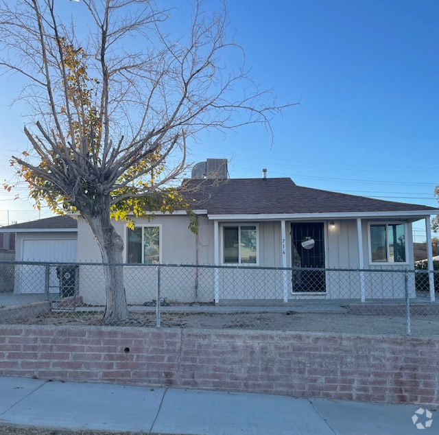 Building Photo - 716 Belinda Ave Rental