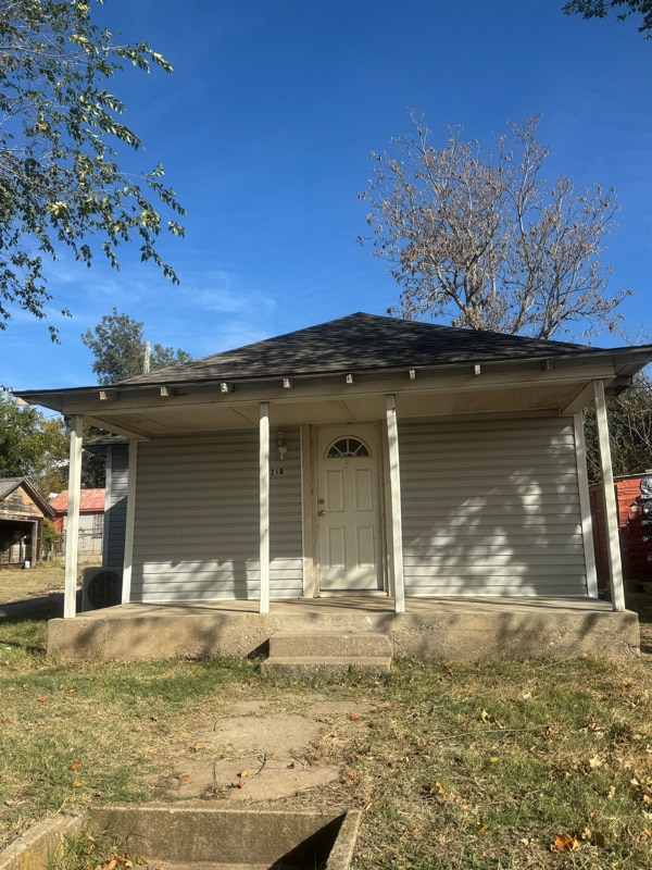 Building Photo - 210 B St