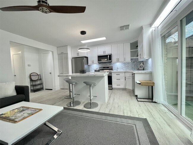 Photo - 1801 Huldy St