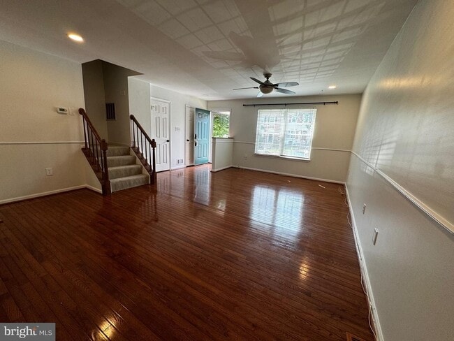 7344 Rhondda Dr