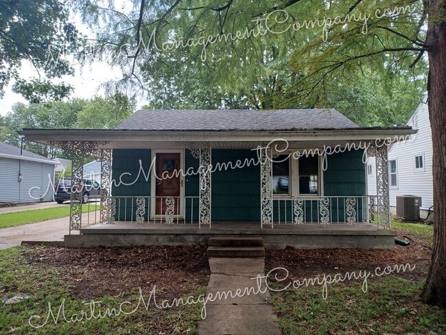 Building Photo - 1618 S Sneed Ave Rental