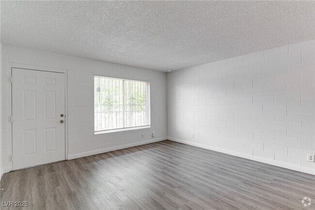 Building Photo - 625 S Royal Crest Cir Unit 8 Rental