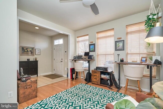 Photo - 3061 Waterloo Ln