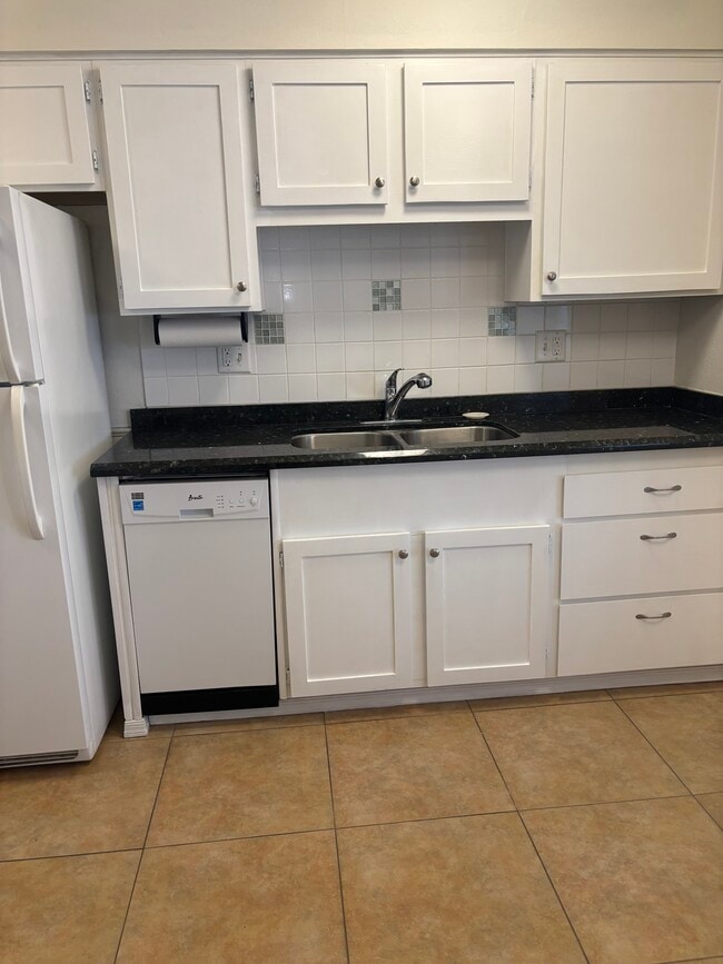 Photo - 18419 N 94th Dr