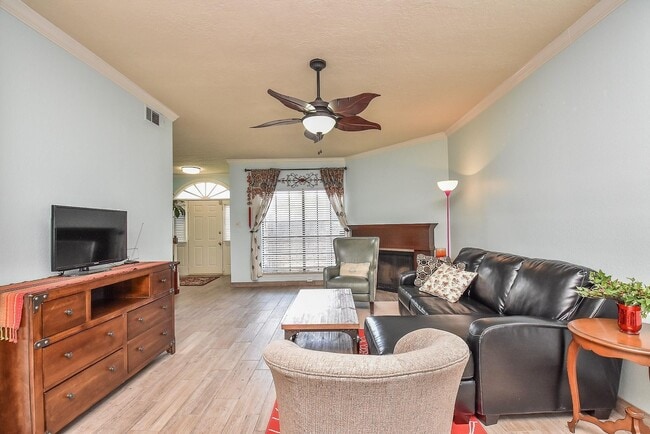 Photo - 800 Country Pl Dr Unit 101