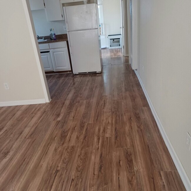 Photo - 1701 Dawson St