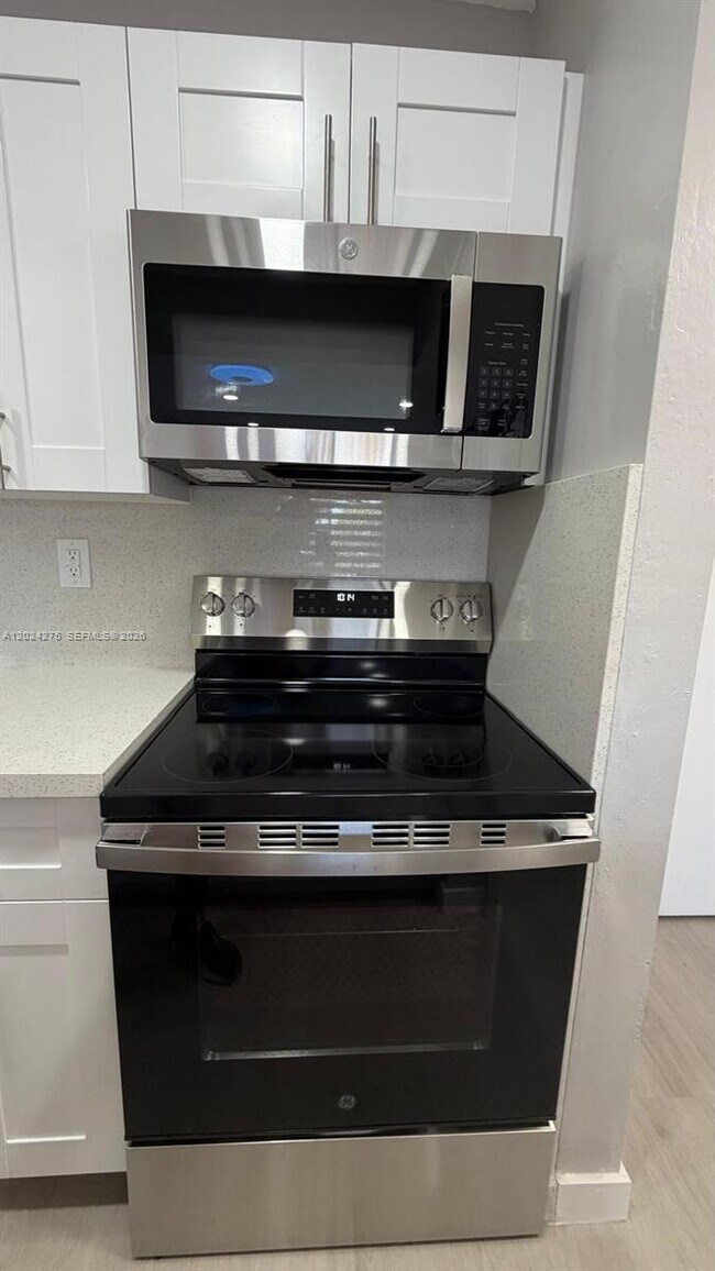 Photo - 5731 NW 37th St Unit 322