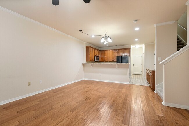 Photo - Executive Style in the Heart of Town Centre