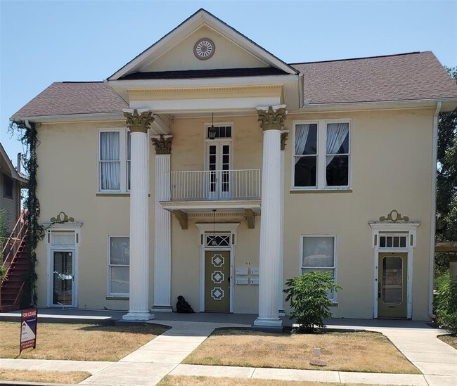 Building Photo - 110 E Craig Pl Unit 1 Rental