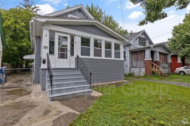 Building Photo - 128 Poultney Ave Unit 1st Floor Rental