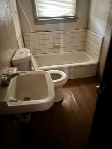 Photo - 3559 Winbourne Ave House