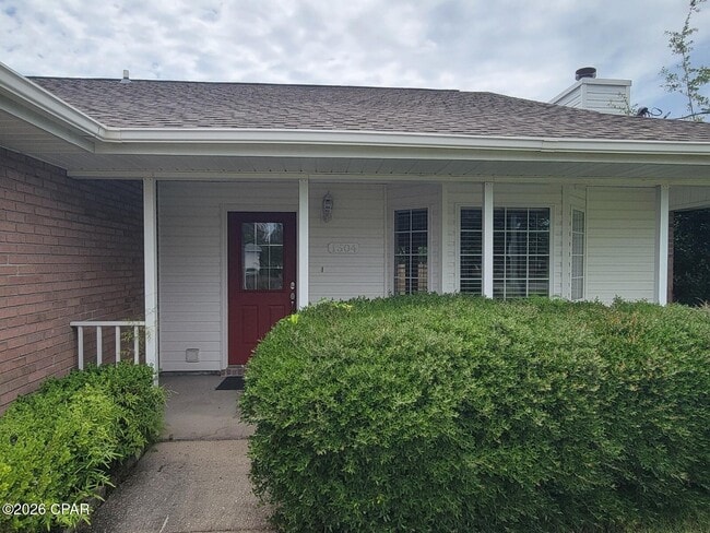 Photo - 1504 Illinois Ave