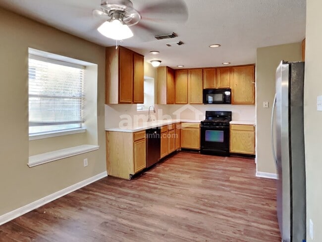 Photo - 31306 Perlican Dr