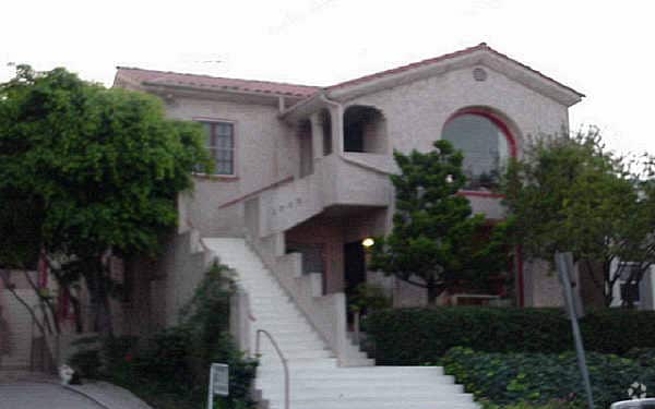 Building Photo - 1715 Termino Ave