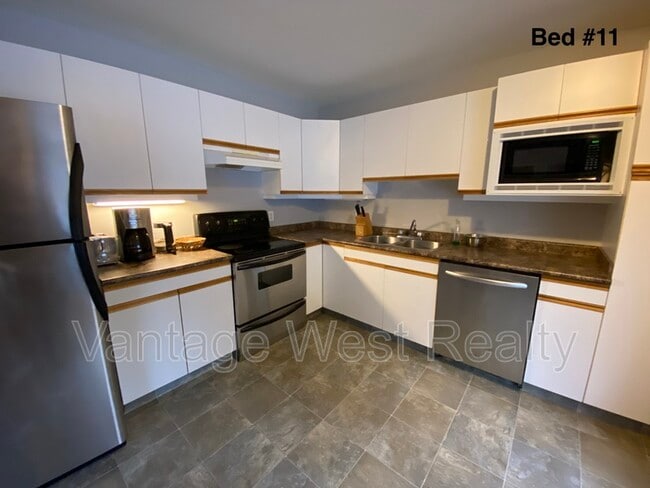 Building Photo - 453-453 Morrison Ave