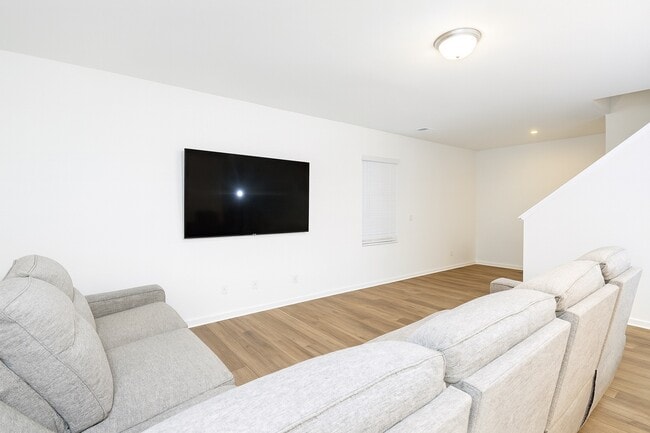 Photo - 11028 Wickenden Way