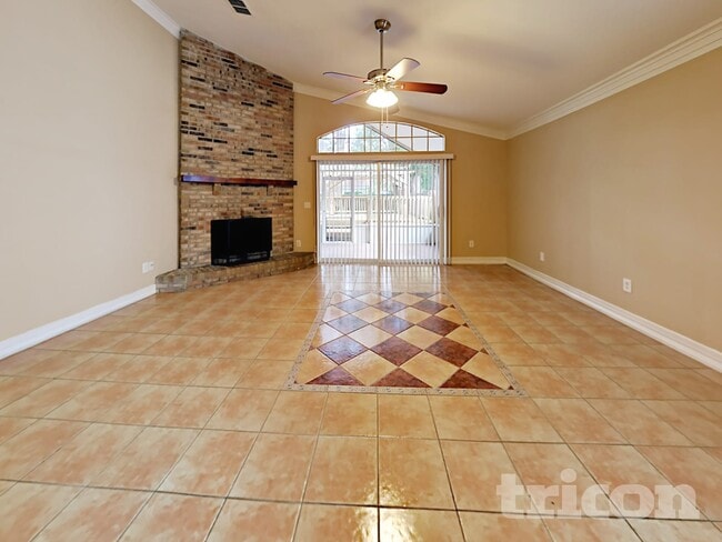 Photo - 2865 Cayman Way