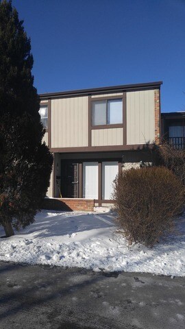 Building Photo - 484 Poplar Dr Rental
