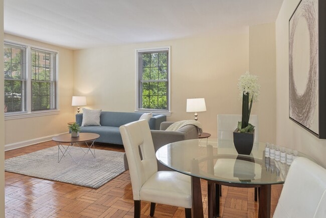 Photo - 2724-40 Porter Street