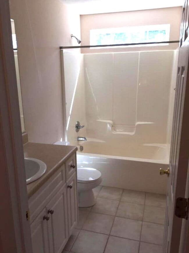 Photo - 913 Cabot Cove