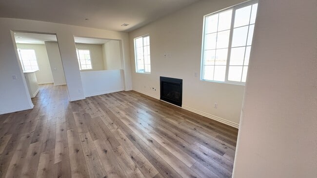 Photo - 3 BEDROOM VICTORVILLE HOME