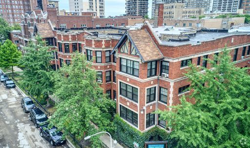 Building Photo - 1060 W Glenlake Ave Unit 2 Rental