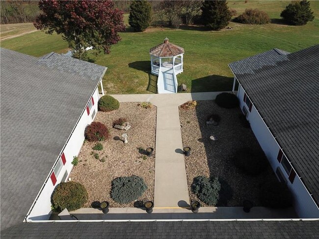 Photo - 630 Glade Run Rd Apartment