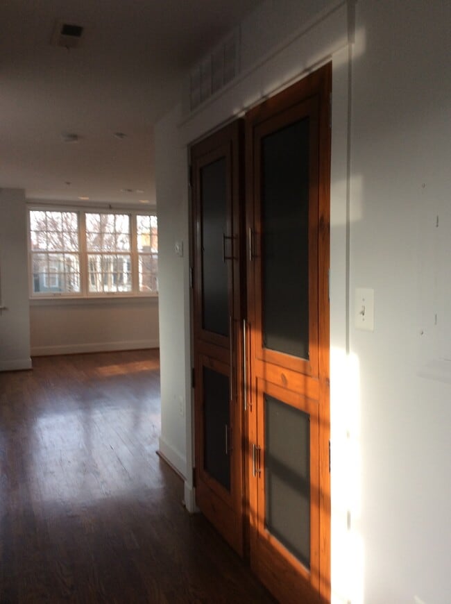 Photo - 510 8th St NE