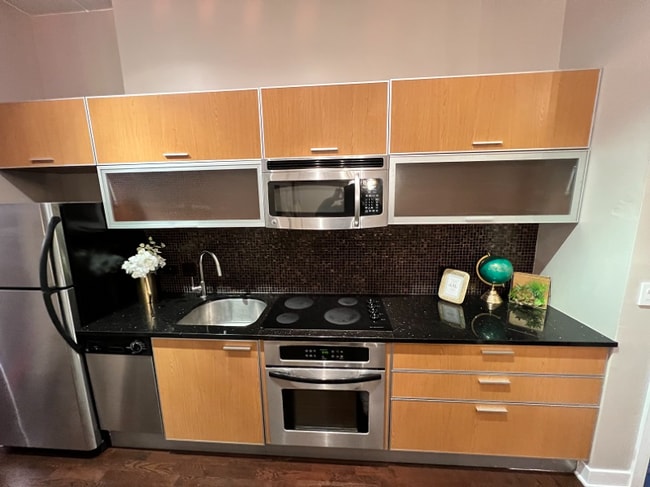 Photo - 650 W Wayman St