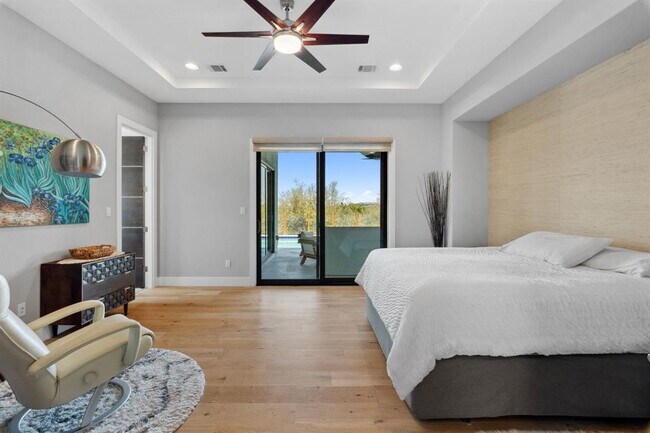 Photo - 4800 Hidden Creek Ln