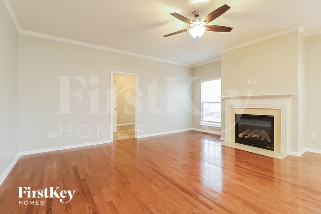 Photo - 2184 McLaughlin Dr