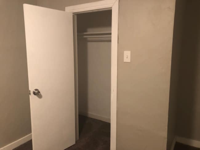 Building Photo - 310 18th St Rental